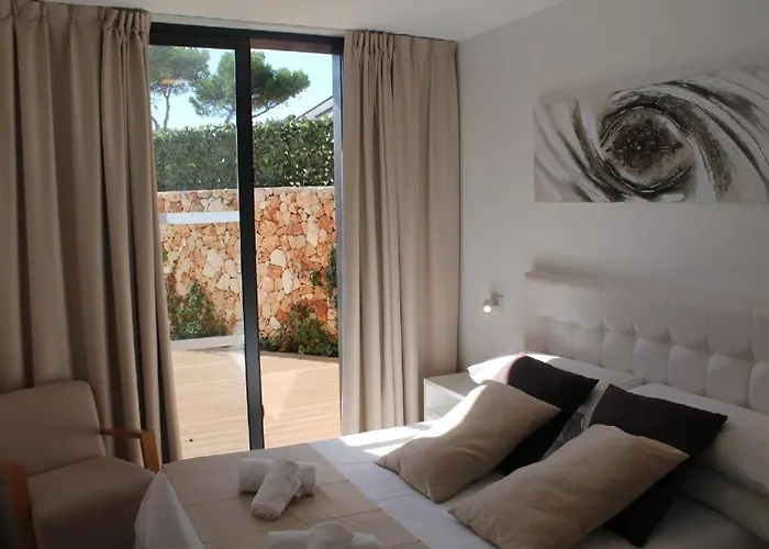 Sonia Cala'N Blanes (Menorca)