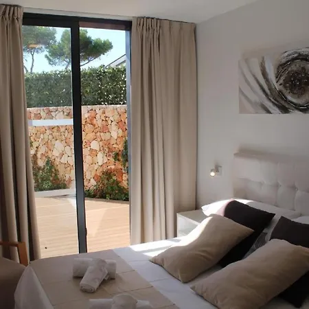 Sonia Cala'N Blanes (Menorca)